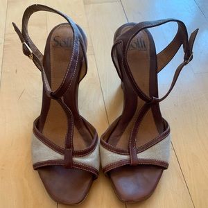 Sofft t-strap sandals